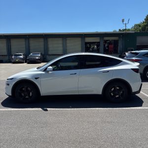 TESLA MODEL Y LONG RANGE - 3