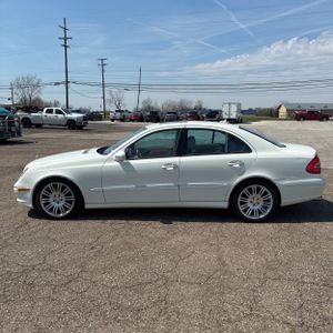 MERCEDES-BENZ E-CLASS - 3