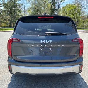 KIA TELLURIDE LX - 7