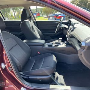 صورة 33 لـ 2025 Nissan ALTIMA SV