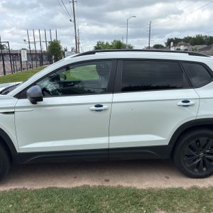 VOLKSWAGEN TAOS S 4MOTION - 4