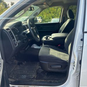 2023 RAM 1500 CLASSIC TRADESMAN — миниатюра 32