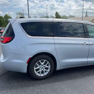 CHRYSLER PACIFICA TOURING L - 9