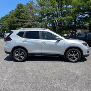 2020 Nissan ROGUE SV photo 10