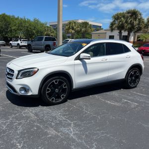 MERCEDES-BENZ GLA - 3