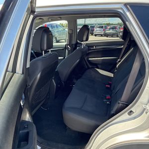 صورة مصغرة 34 لـ 2011 KIA SORENTO LX