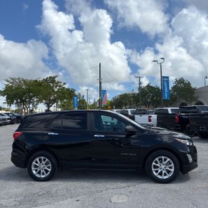 Chevrolet Equinox LS - 10