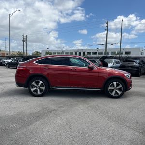 MERCEDES-BENZ GLC - 10