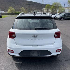 HYUNDAI VENUE LIMITED - 7