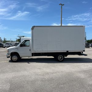 FORD E-350 CUTAWAY - 3