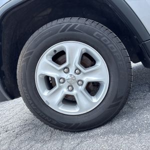 2014 JEEP GRAND CHEROKEE LAREDO 缩略图 19