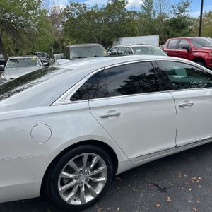 Cadillac XTS Luxury - 9