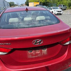 صورة 6 لـ 2016 Hyundai ELANTRA SE