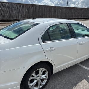 FORD FUSION SE - 9