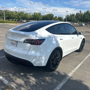 TESLA MODEL Y LONG RANGE - 5
