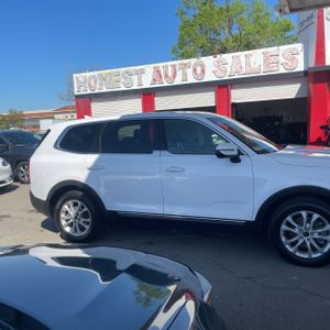 KIA TELLURIDE LX - 10