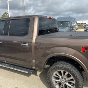 FORD F-150 LARIAT - 5