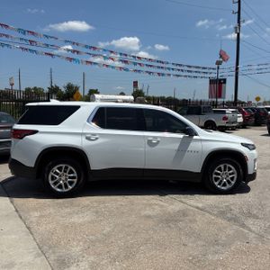 صورة 10 لـ 2022 Chevrolet TRAVERSE LS