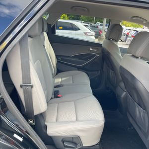 صورة 35 لـ 2017 Hyundai SANTA FE SE