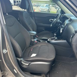 2017 KIA SOUL BASE — миниатюра 32