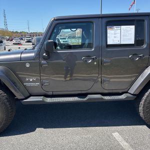 JEEP WRANGLER UNLIMITED SAHARA - 4