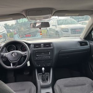 صورة 35 لـ 2015 Volkswagen JETTA S