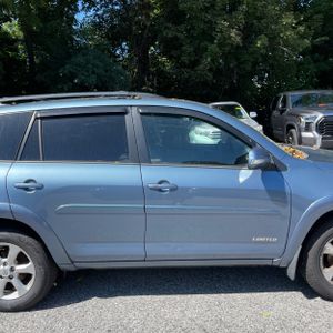 2010 Toyota RAV4 LIMITED — фото 11