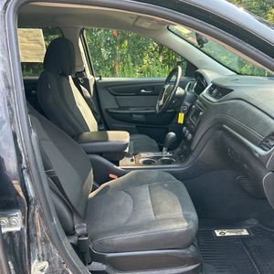 2017 Chevrolet TRAVERSE LT — миниатюра 33