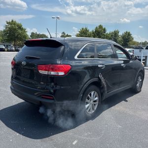 2017 KIA SORENTO LX — фото 8