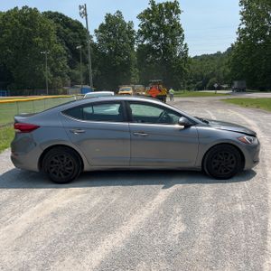 2018 Hyundai ELANTRA SE photo 10