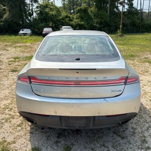 صورة 7 لـ 2015 Lincoln MKZ BASE