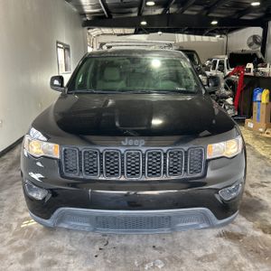 2018 JEEP GRAND CHEROKEE LAREDO — фото 12