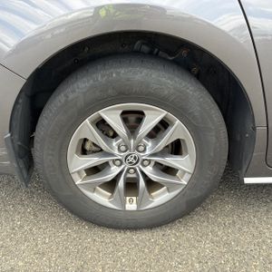 2023 Toyota SIENNA LE 8-PASSENGER 照片 19