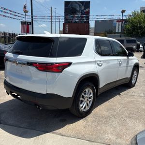 صورة 8 لـ 2022 Chevrolet TRAVERSE LS