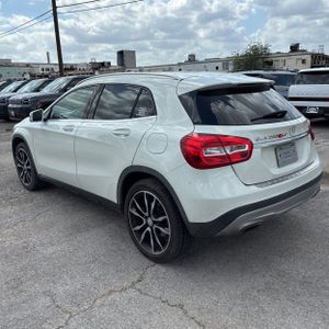 MERCEDES-BENZ GLA - 5