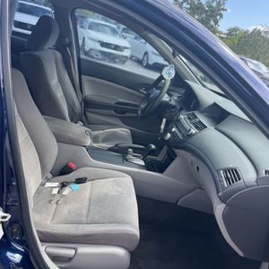 2010 Honda ACCORD LX — миниатюра 32