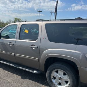 CHEVROLET SUBURBAN LT - 6