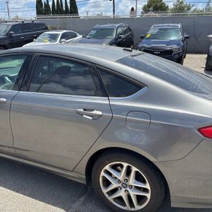 FORD FUSION SE - 6