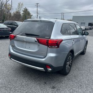 MITSUBISHI OUTLANDER ES - 8