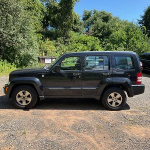 صورة 3 لـ 2010 JEEP LIBERTY SPORT