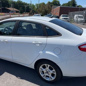 صورة 6 لـ 2016 FORD FIESTA SE
