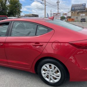 2017 Hyundai ELANTRA SE 照片 6