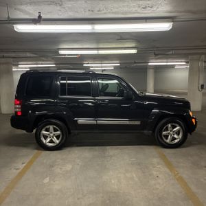 JEEP LIBERTY LIMITED - 10