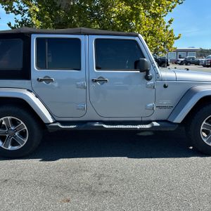 صورة 11 لـ 2015 JEEP WRANGLER UNLIMITED SAHARA