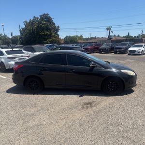 FORD FOCUS SE - 10