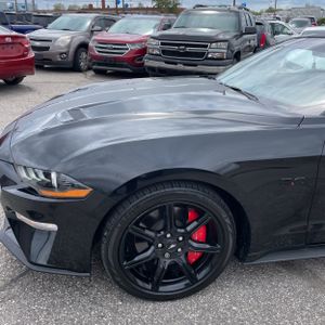 FORD MUSTANG GT PREMIUM - 2