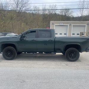 CHEVROLET SILVERADO - 4