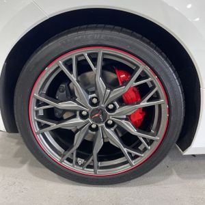 2025 Chevrolet CORVETTE STINGRAY — миниатюра 18
