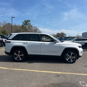 JEEP GRAND CHEROKEE LIMITED - 10