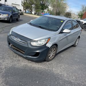 HYUNDAI ACCENT - 1